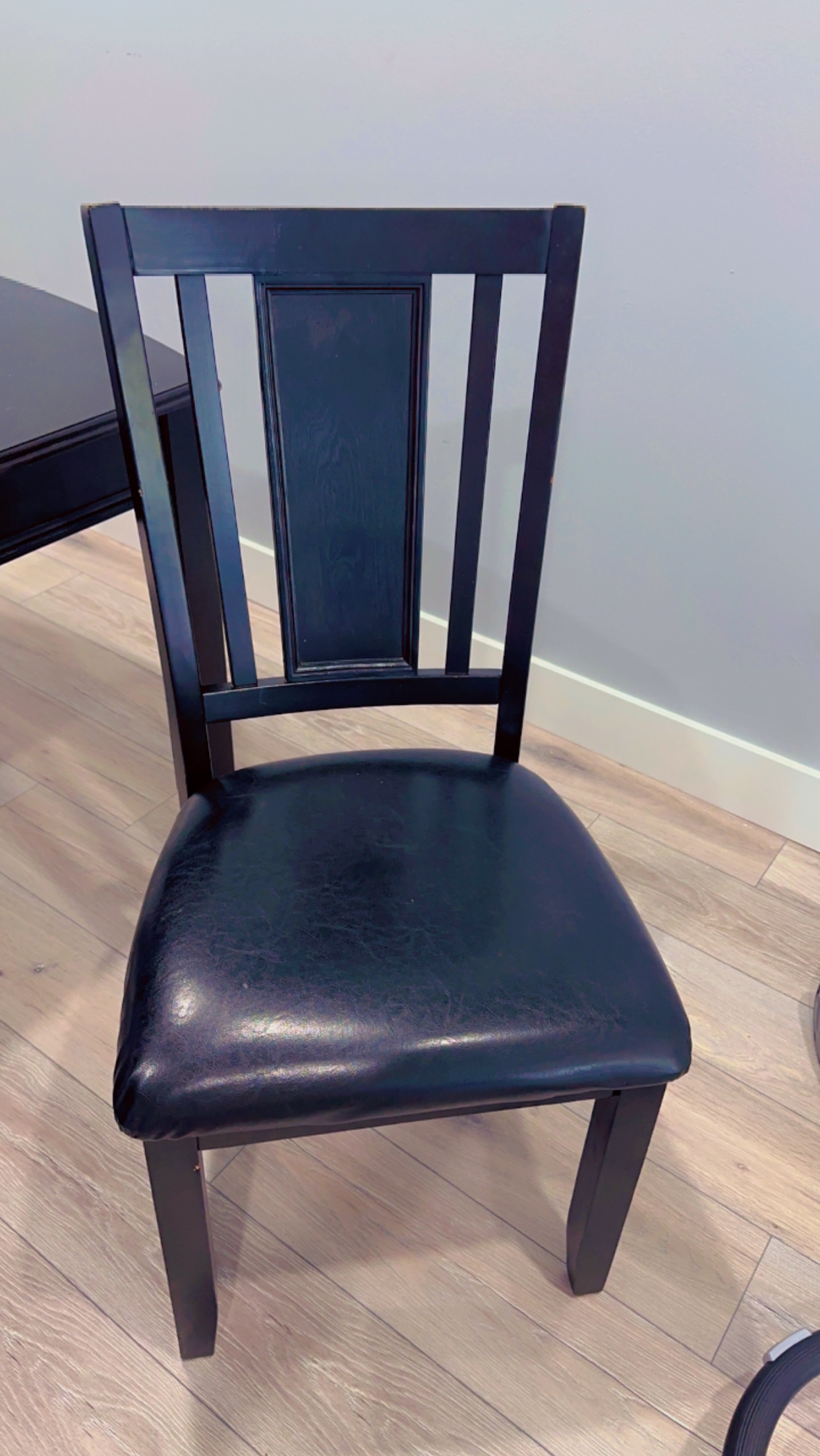 Extendable Dining Table and 6 Chairs - photo 2