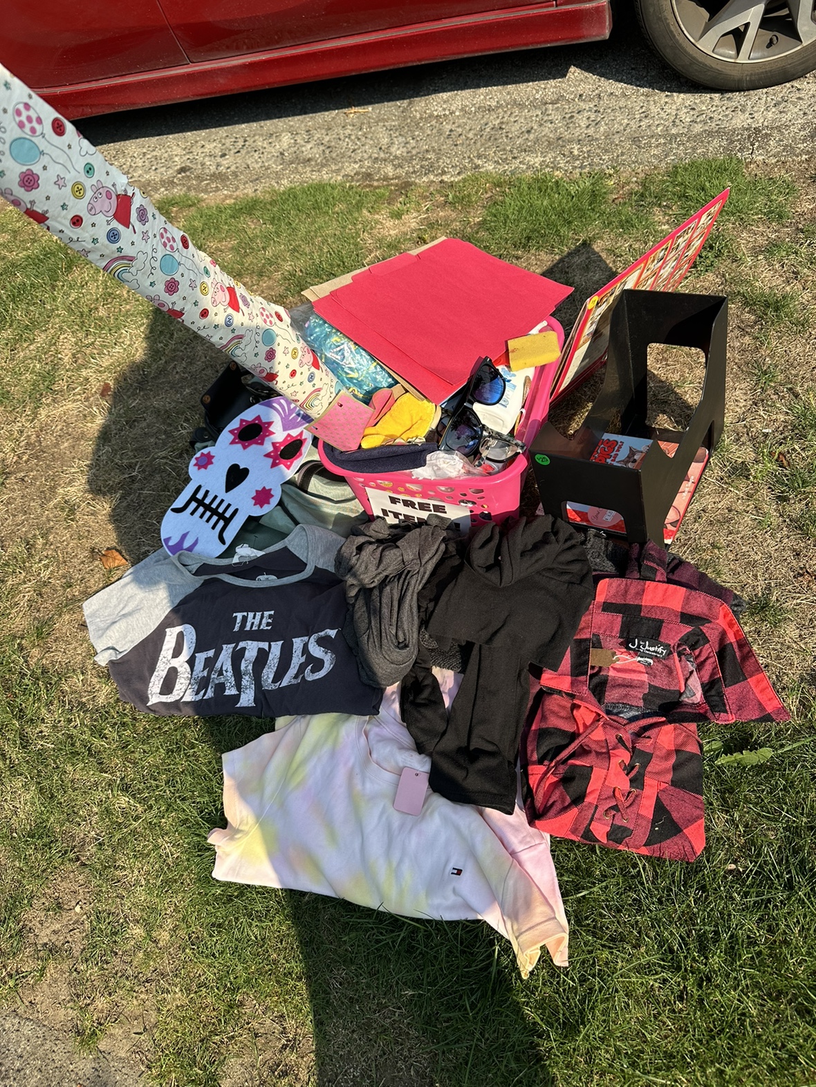FREE ITEMS! FCFS TODAY ONLY UNTIL 7pm