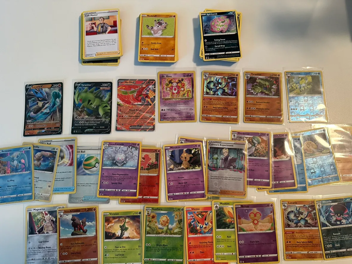 Pokemon Cards (V, EX, Holos, Rares) thumbnail