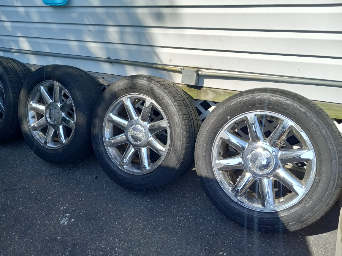 20 Inch Rims 6 Lug 275-55-R20 - photo 2