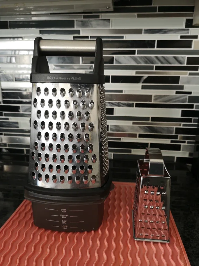 KitchenAid Grater with Container and Small Grater - #freecycle image indicator(2)