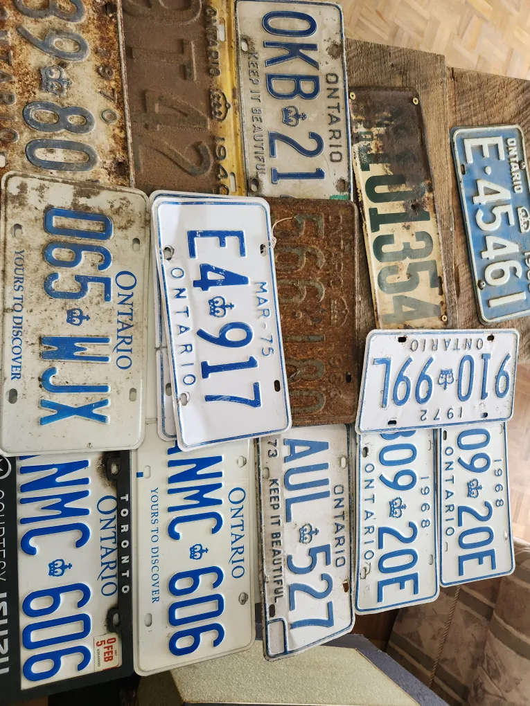 33 Vintage Ontario License Plates image indicator(5)