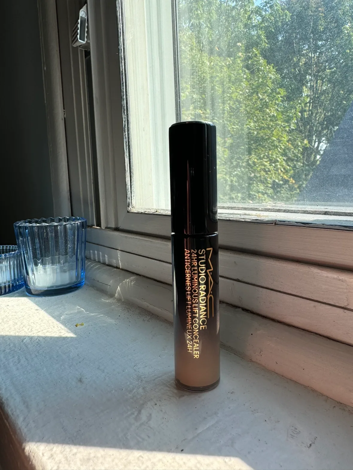 MAC 24HR Luminous Lift Concealer (BRAND NEW) - NC11 thumbnail