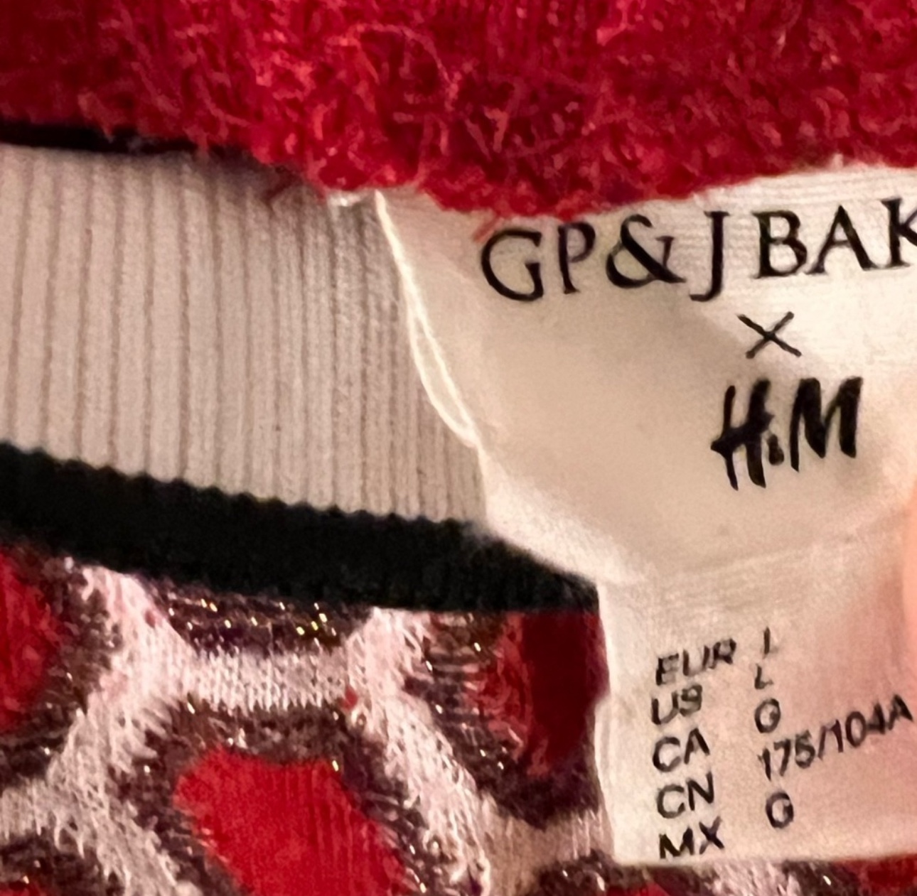 GP&J Baker x H&M Red and White Geometric Sweater and Skirt Set - photo 3