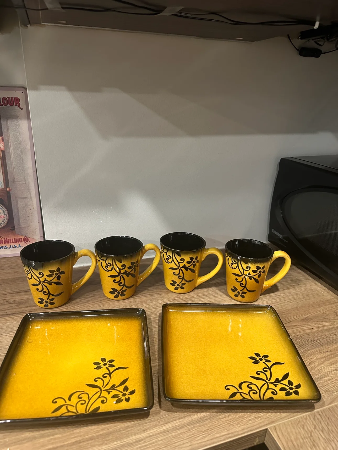 Set of 4 Mugs and 2 Plates- MOVING SALE thumbnail