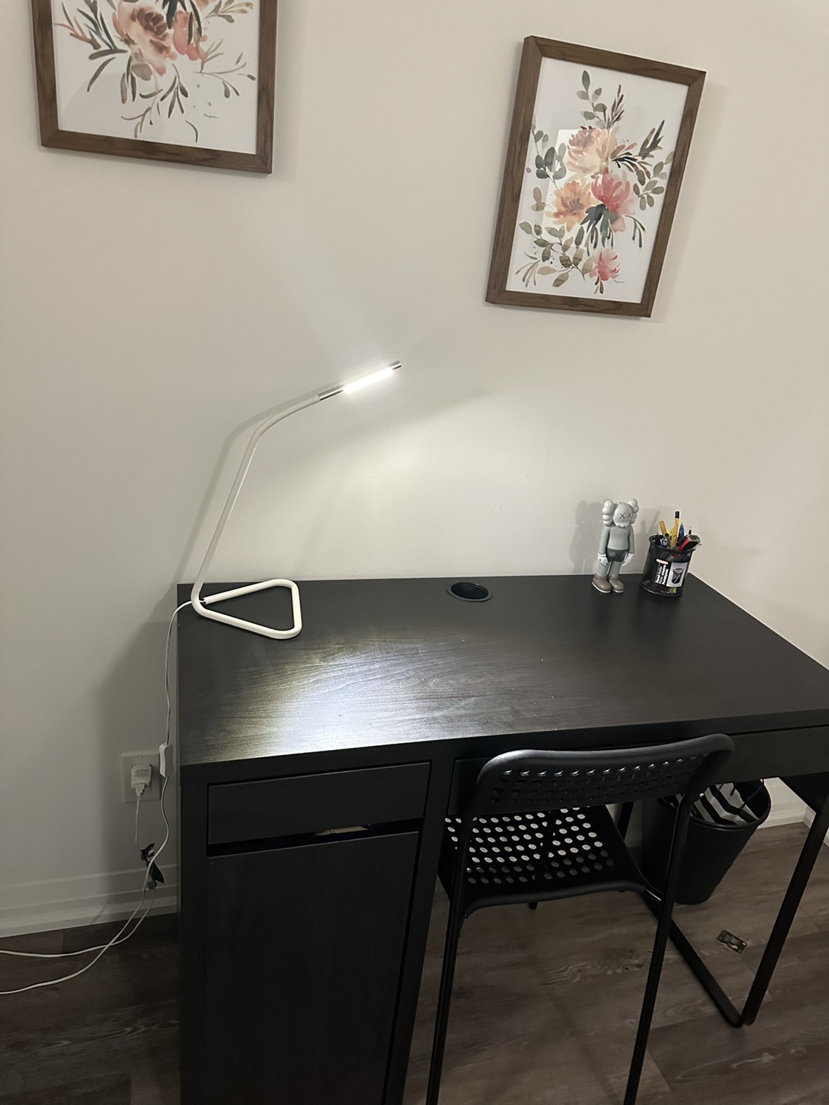 IKEA MICKE Desk moving sale - photo 3