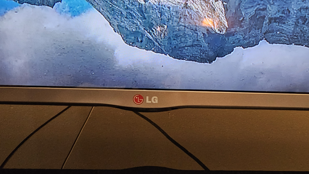 48 inches LG TV - photo 2