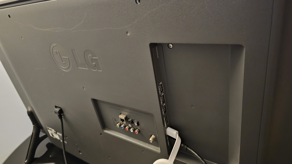 48 inches LG TV - photo 3