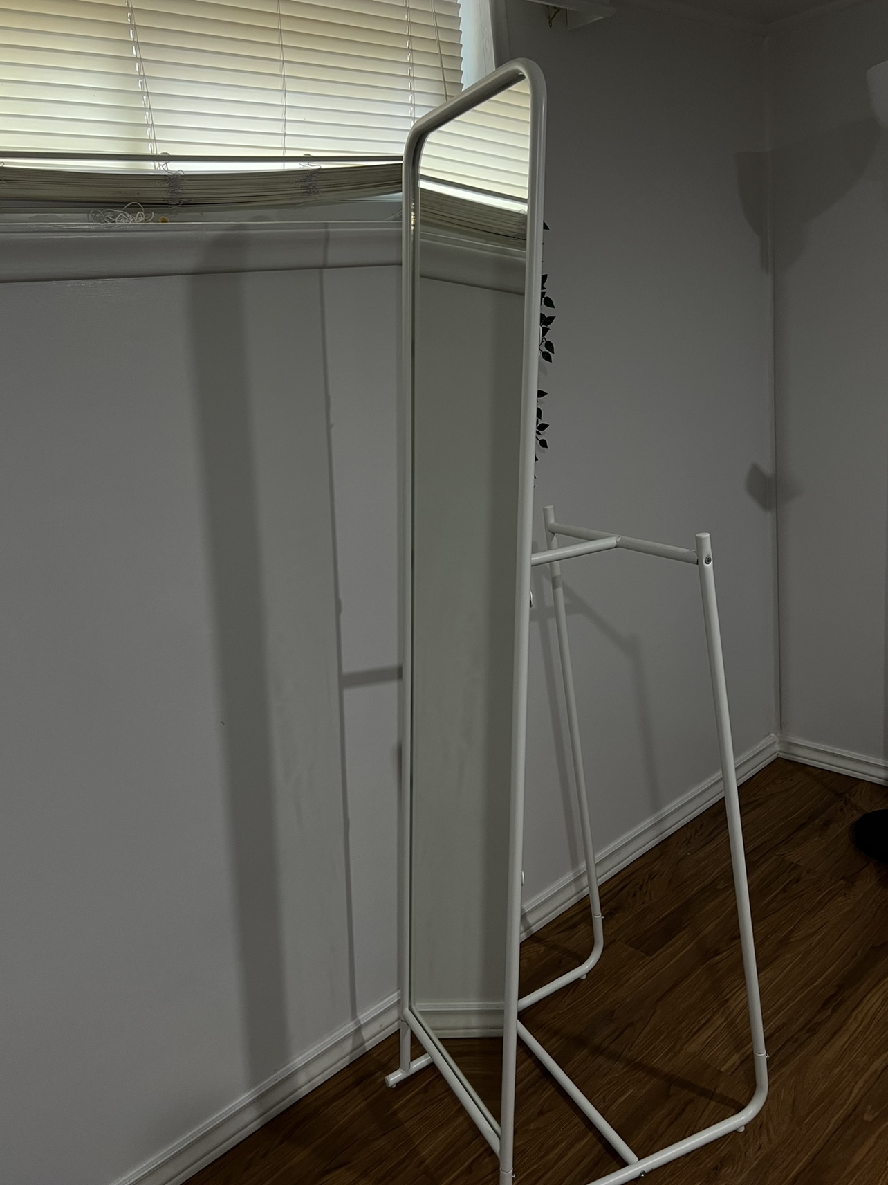 Ikea full length standing mirror - photo 2