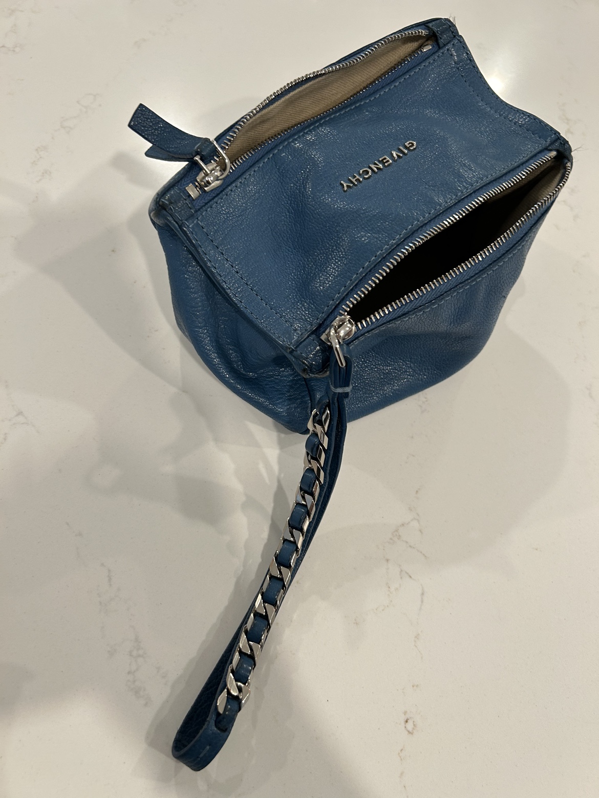 Givenchy Blue Chain Pouch - photo 5