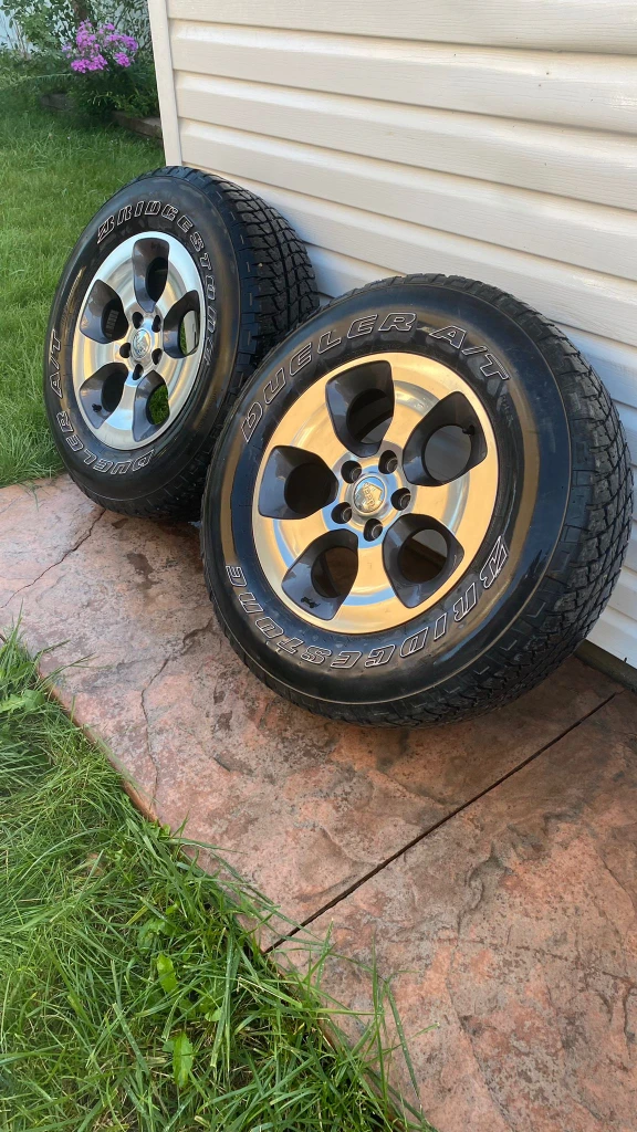 NEED GONE 2 Jeep Wheels and Tires - photo 3