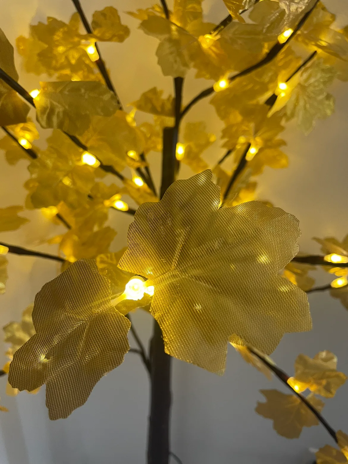 Golden maple leaf Tree with Lights image indicator(6)