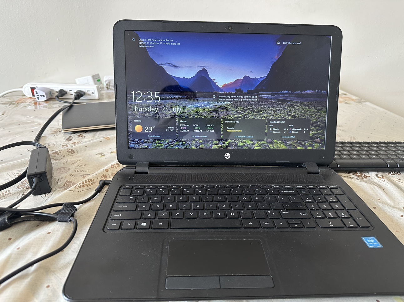 HP touchscreen Laptop - photo 4