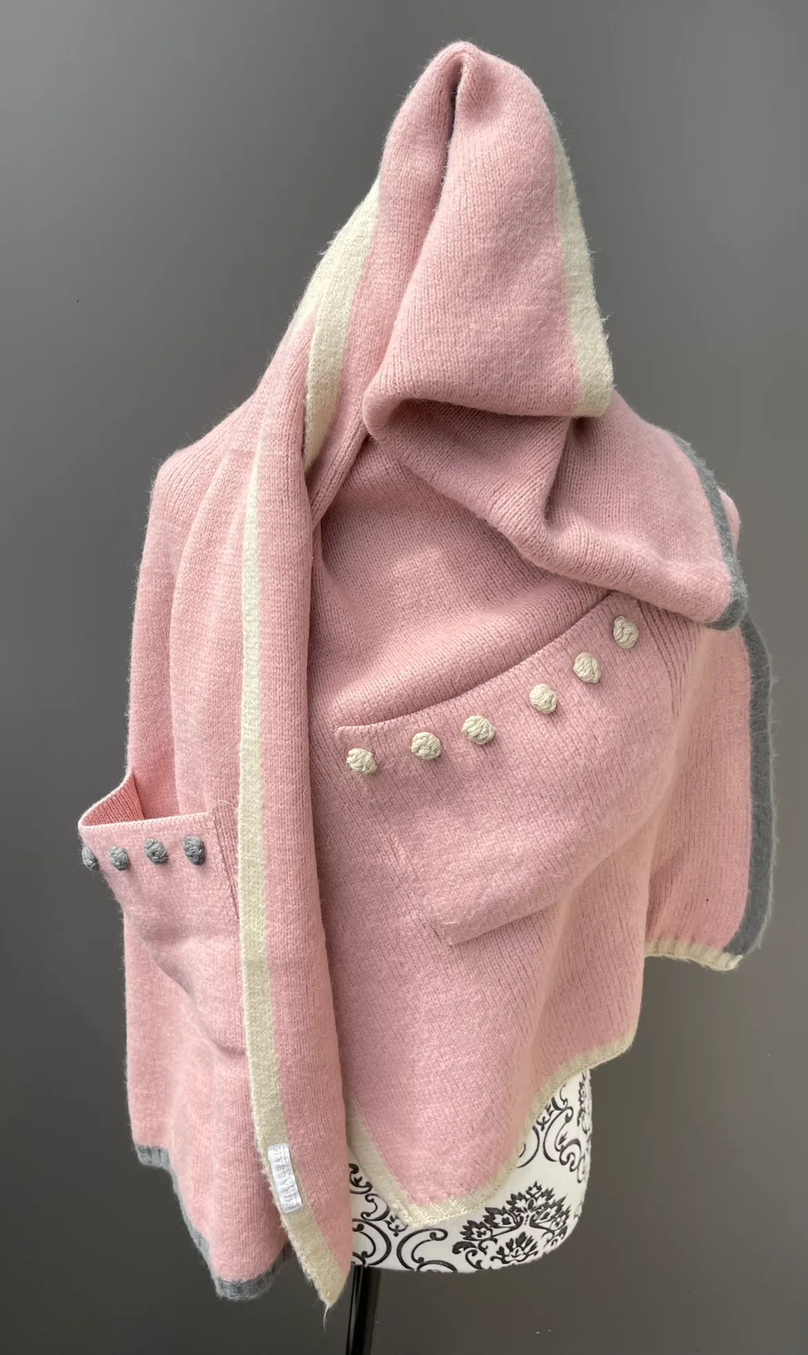 Pink Knit Scarf With Pockets image indicator(2)