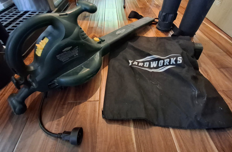 ❤️Yardworks Corded Leaf Blower - photo 2