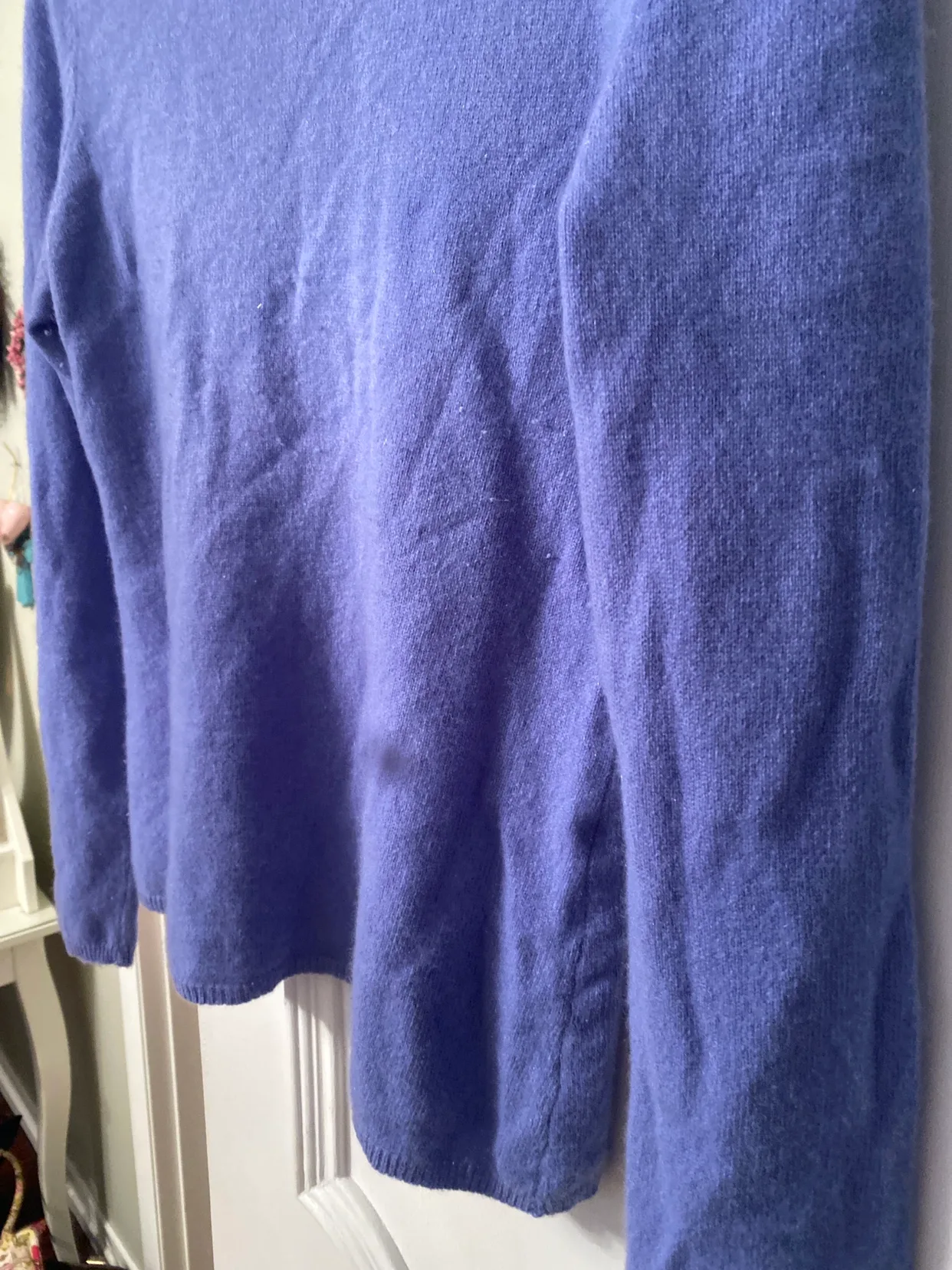 Sweater thumbnail
