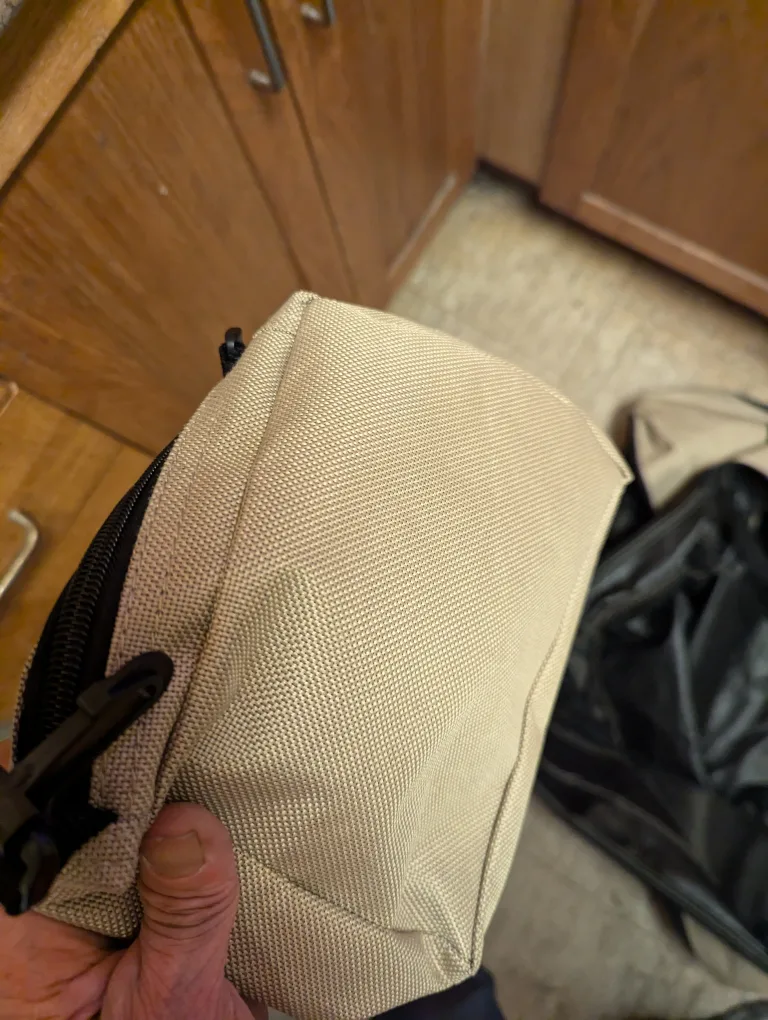 big huge nylon pet carrier image indicator(2)