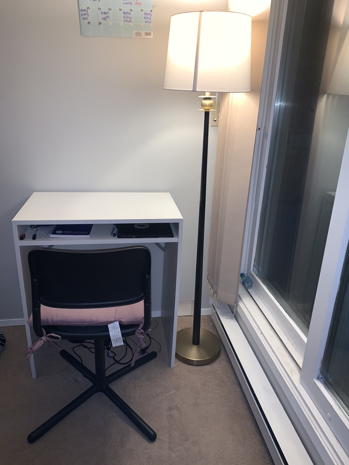 White Desk with chair and lamp - photo 4