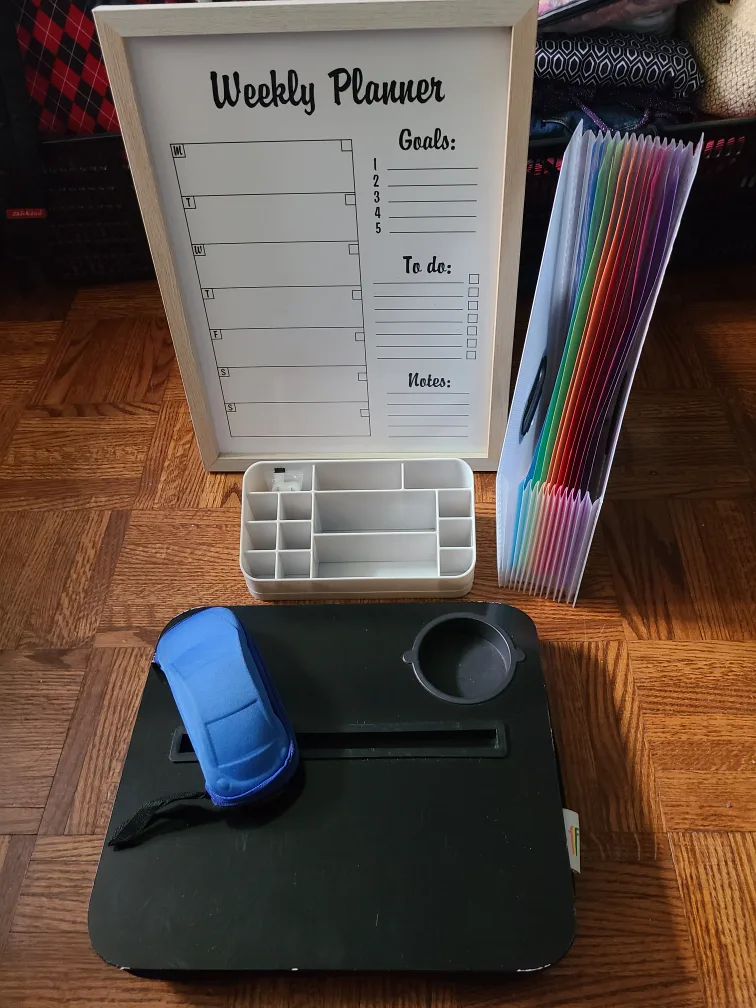 Weekly Planner with Tray and Accessories thumbnail