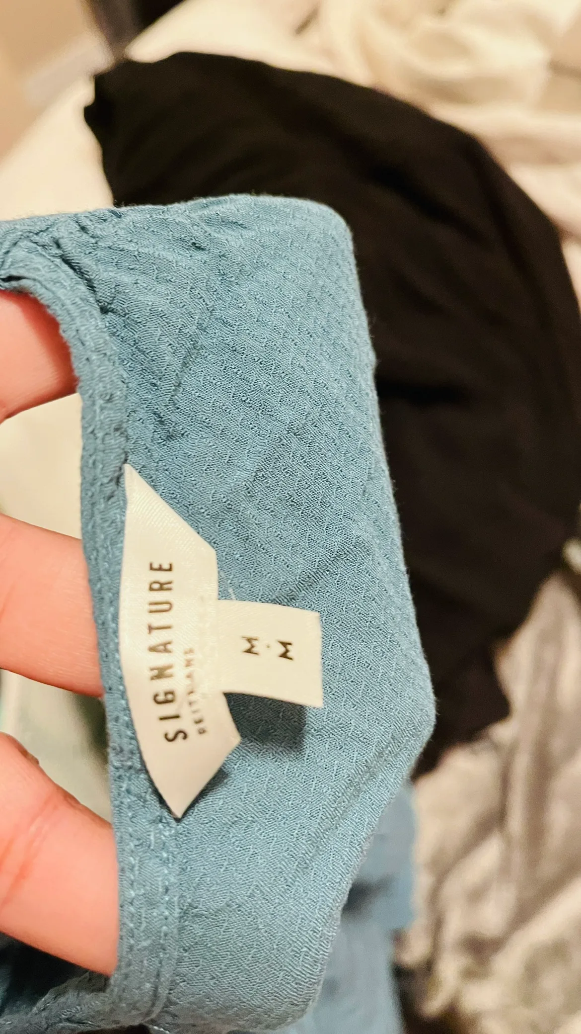 Signature by Levi's Halter Top image indicator(2)