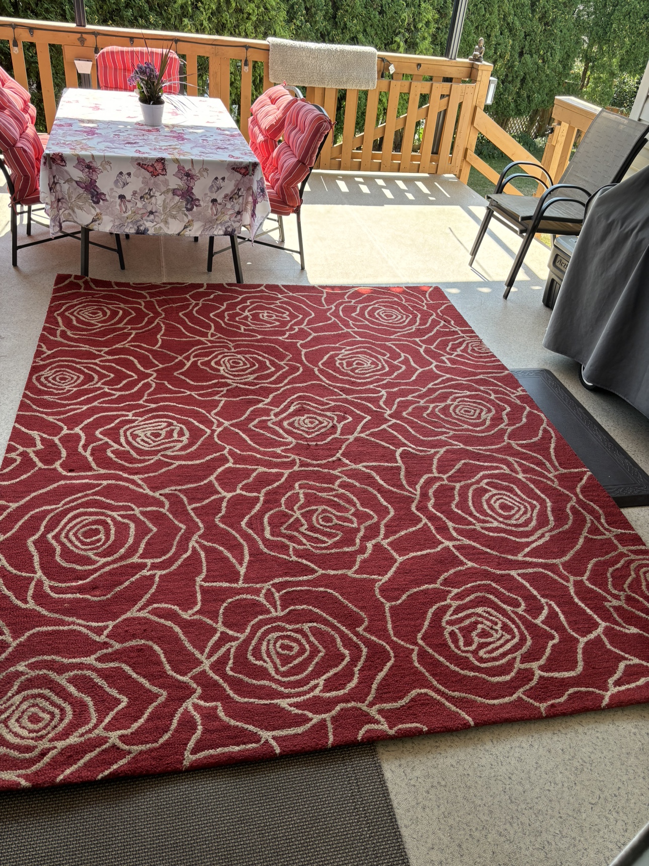 Red Rose Area Rug