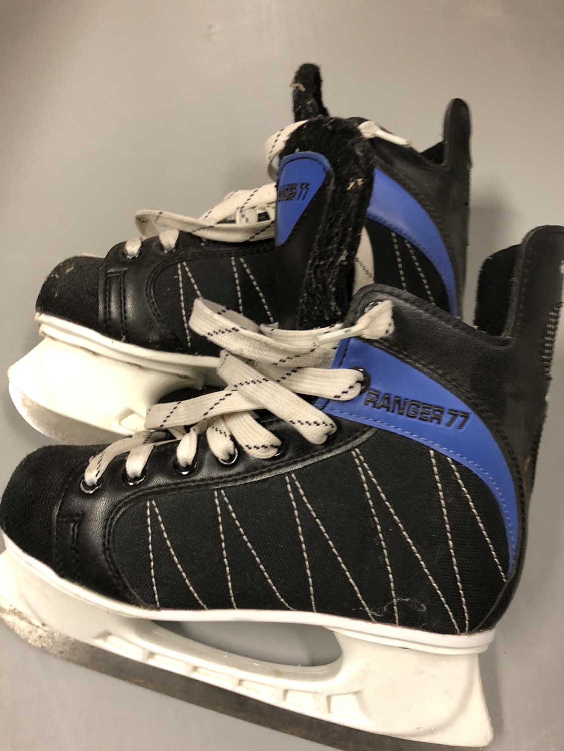 Magnum Ranger 77 Ice Skates
