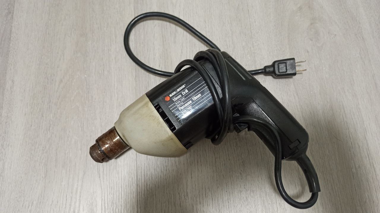 Black & Decker 10mm Drill