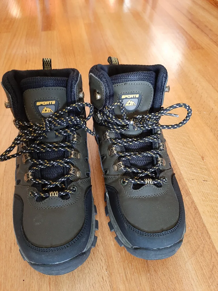 Outdoor Sports Hiking Boots - Eur40 thumbnail