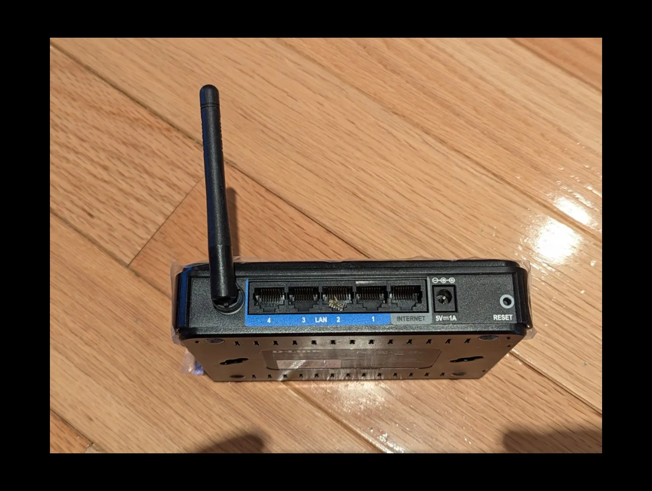 D-Link DIR-601 Wireless N150 150Mbps 4-Port 10/100 Home Router image indicator(4)