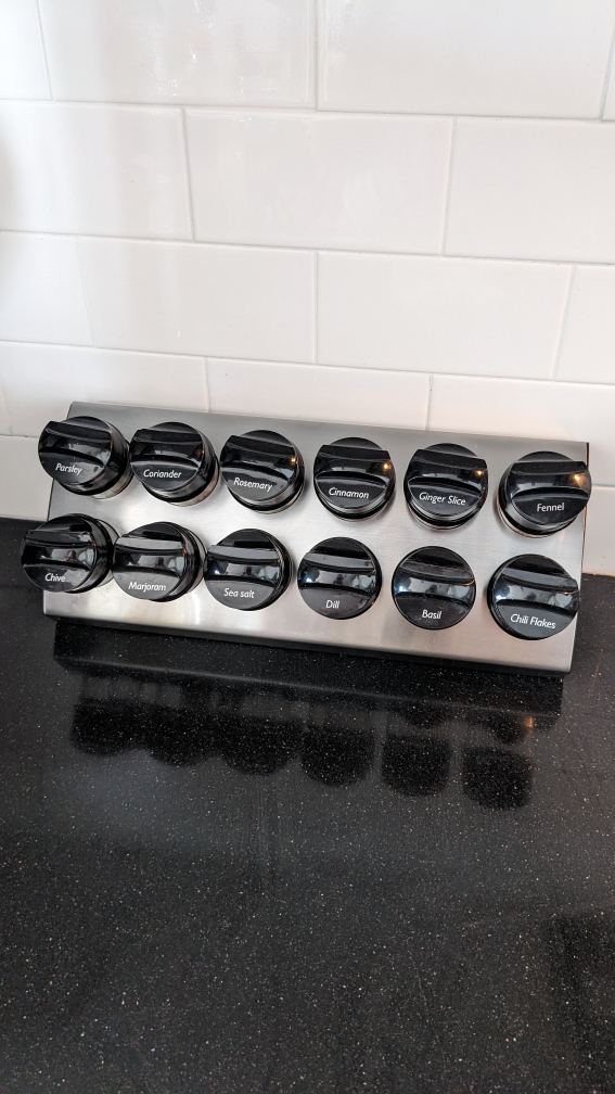 Spice Rack with 12 Jars 🧡