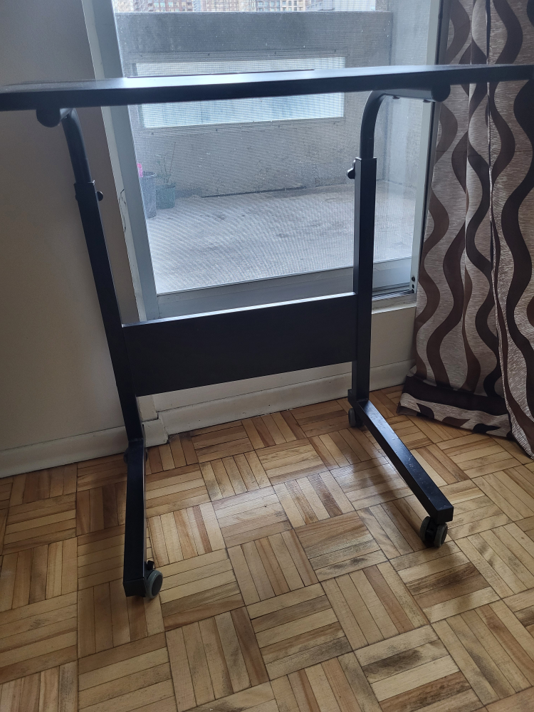 Black Rolling Laptop Stand