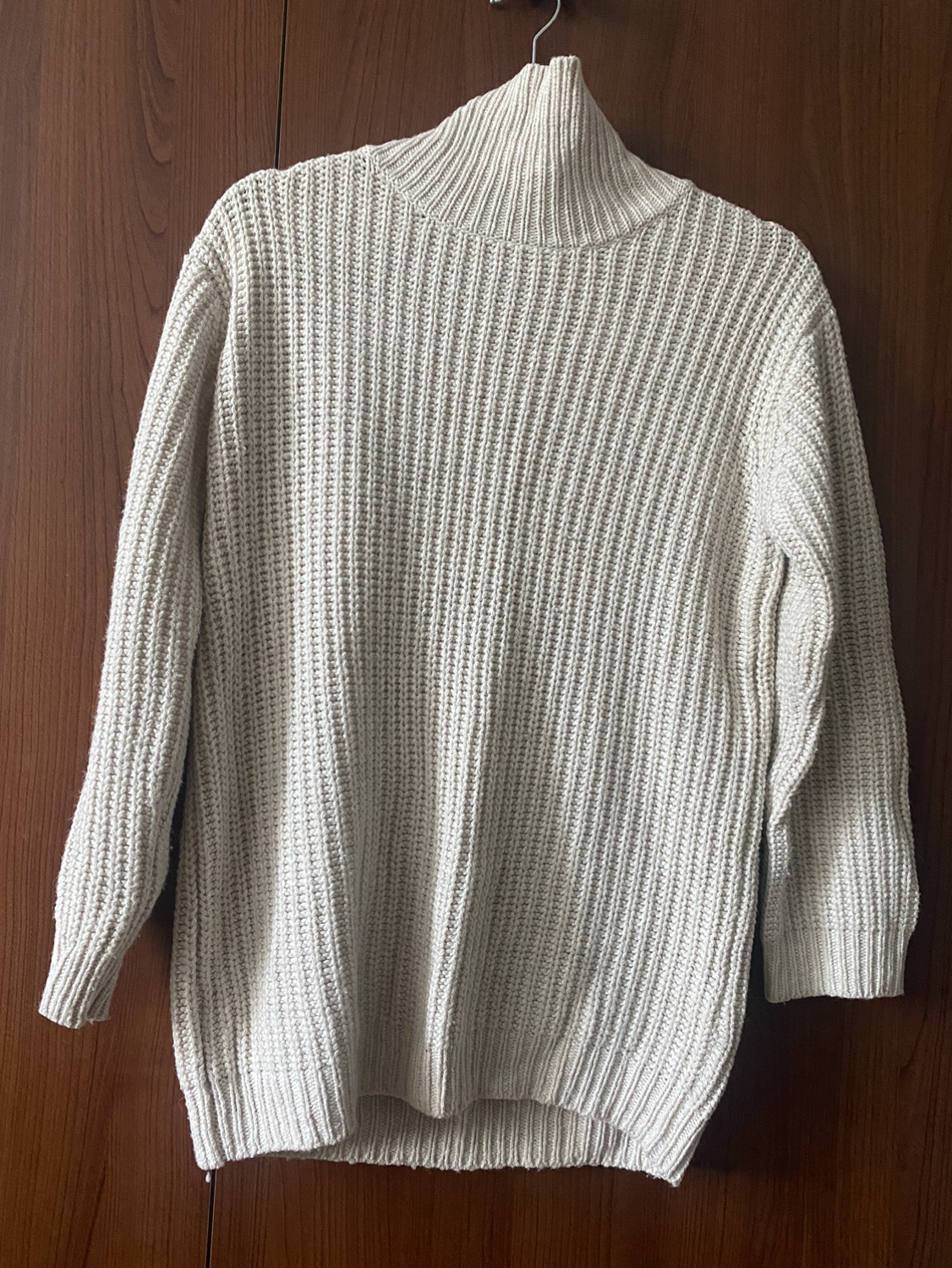 ❤️TNA Cream Mock Neck Sweater ❤️
