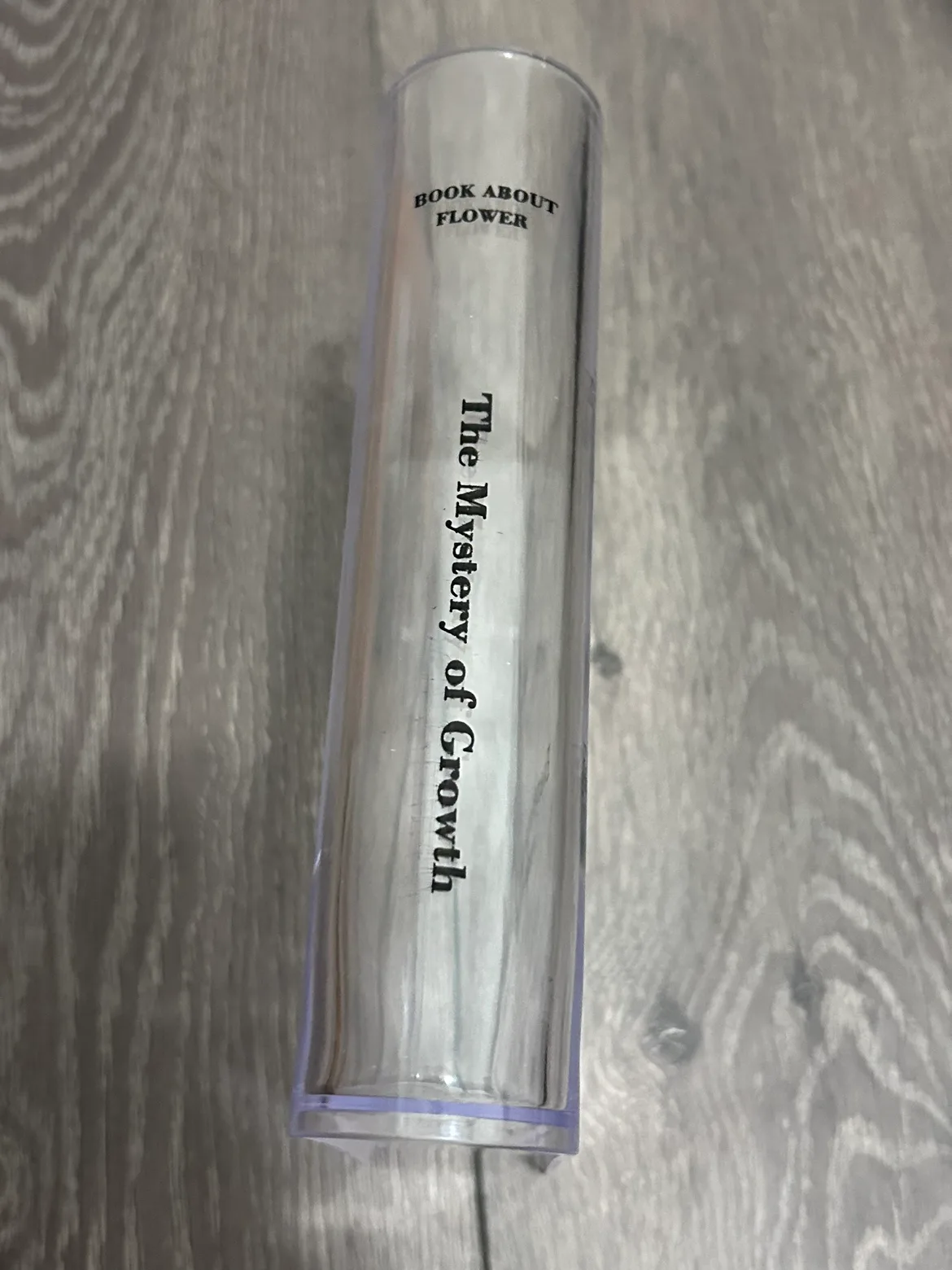 Cute creative book vase for flowers image indicator(2)