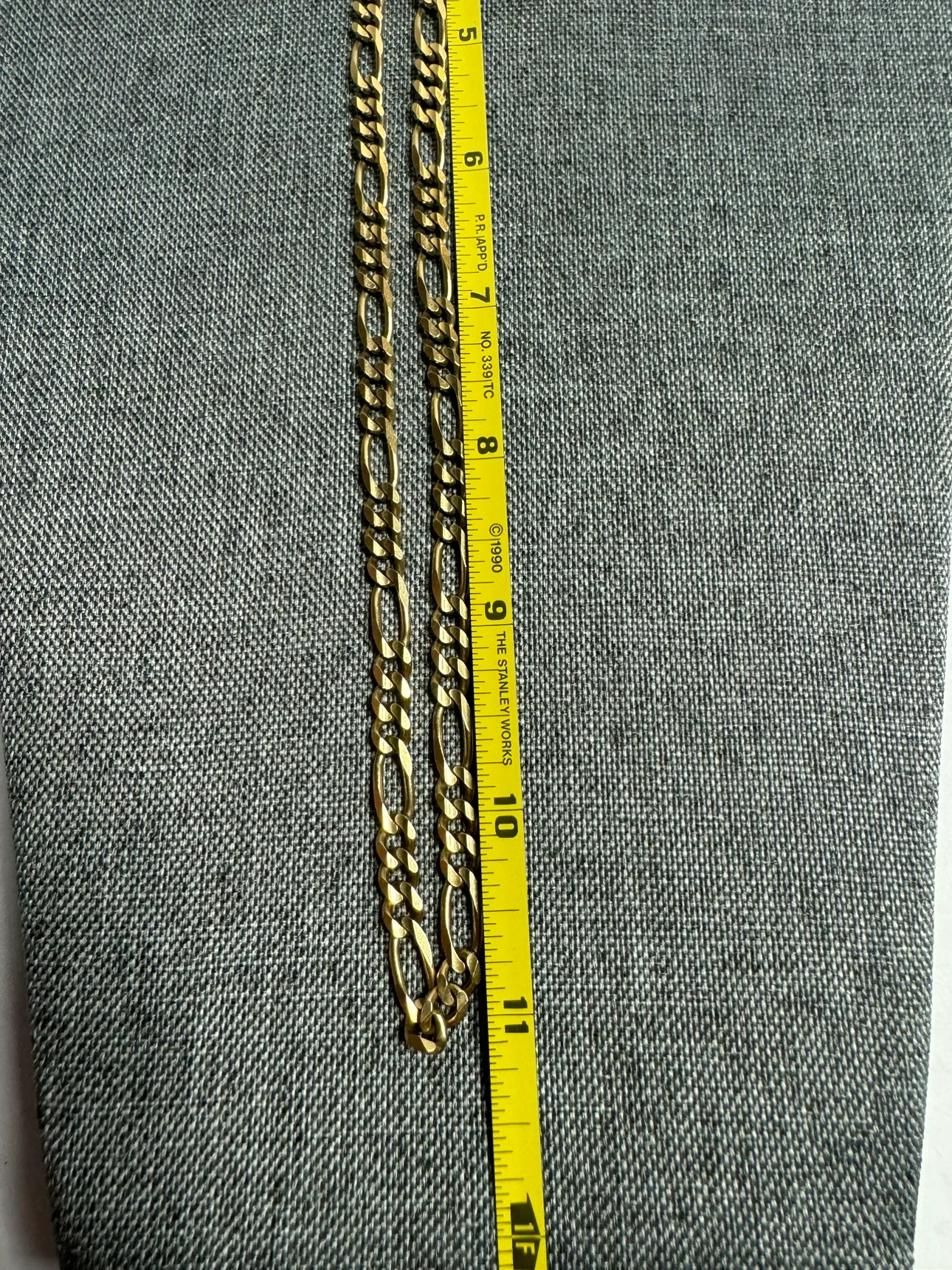 18k Gold Figaro Chain Necklace image indicator(5)