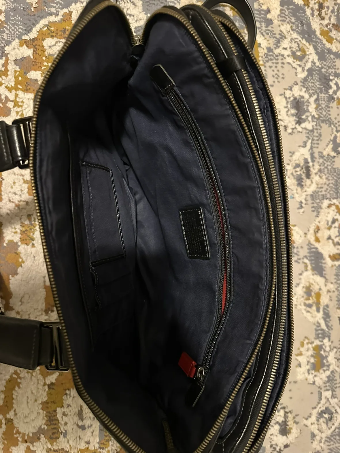 Tumi laptop bag image indicator(6)