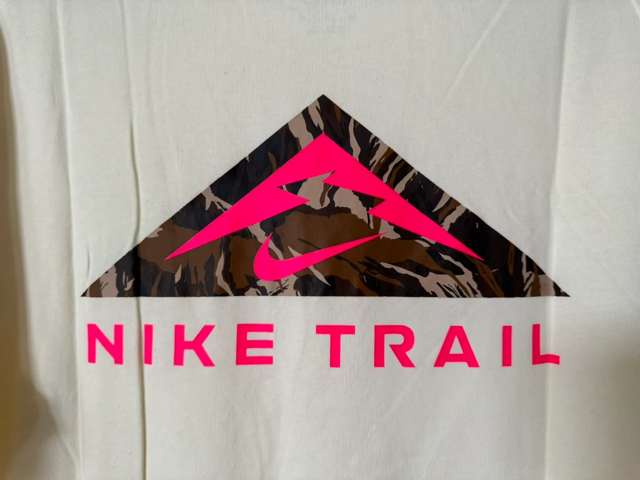 Nike Men’s Trail T-Shirt image indicator(4)