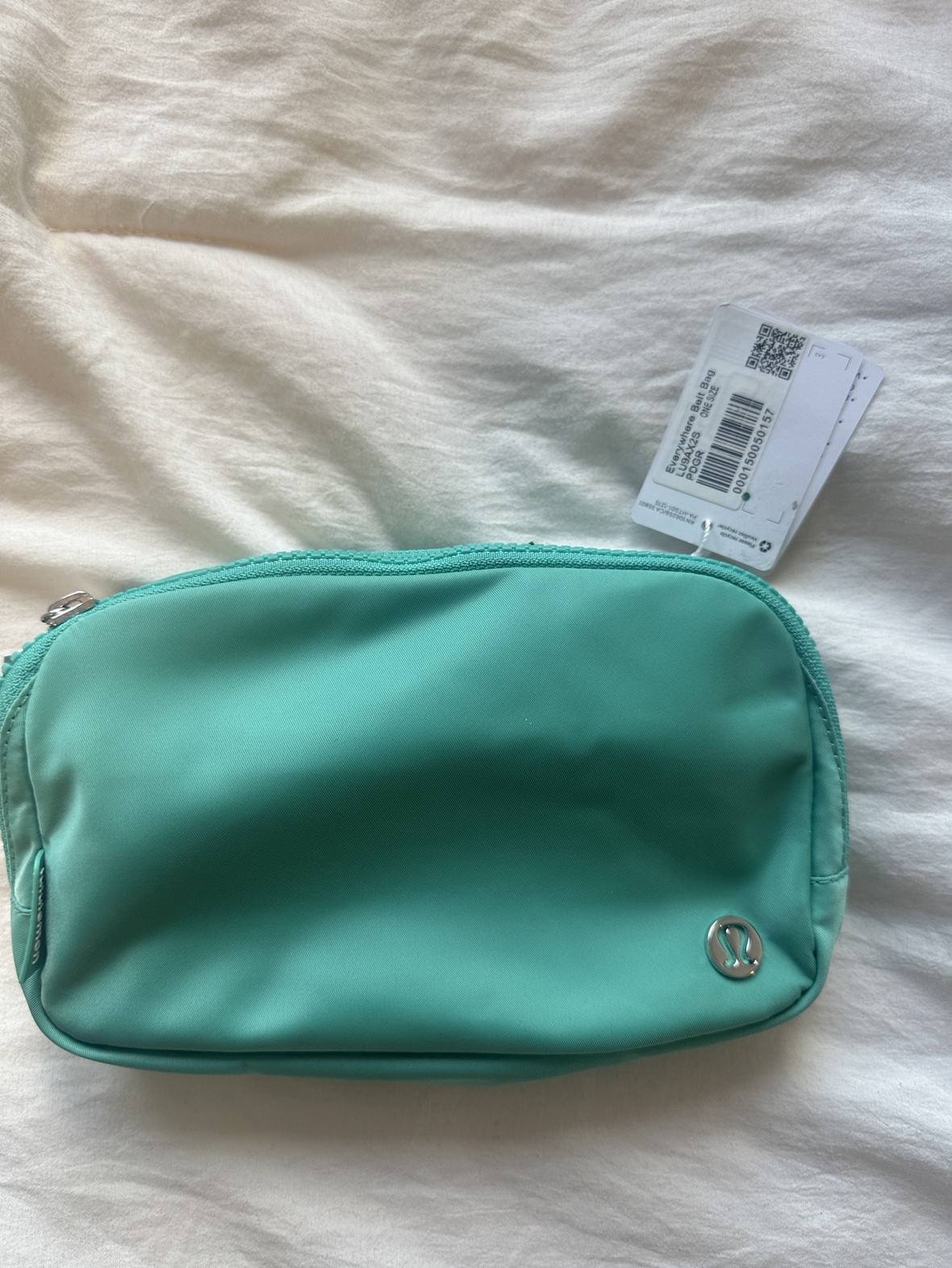 Lululemon Everywhere Belt Bag- teal colour