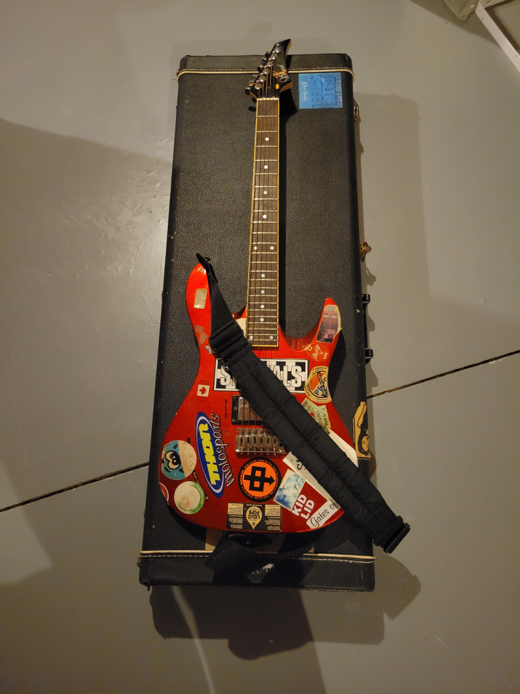 Electric Guitar with Hard Case - photo 2