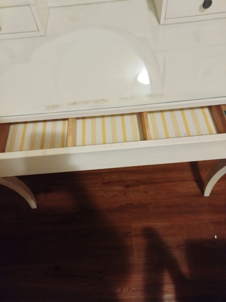 White Vanity Table with Mirror - photo 4