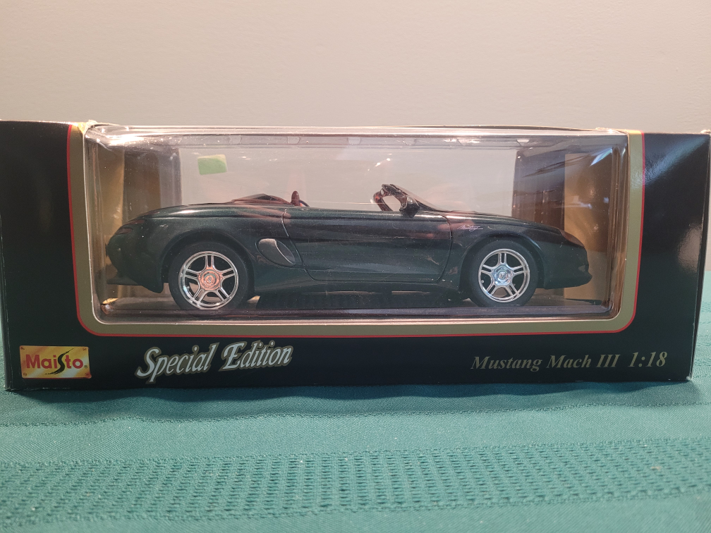 Maisto 1/18 Scale Mustang Mach III Special Edition - photo 2