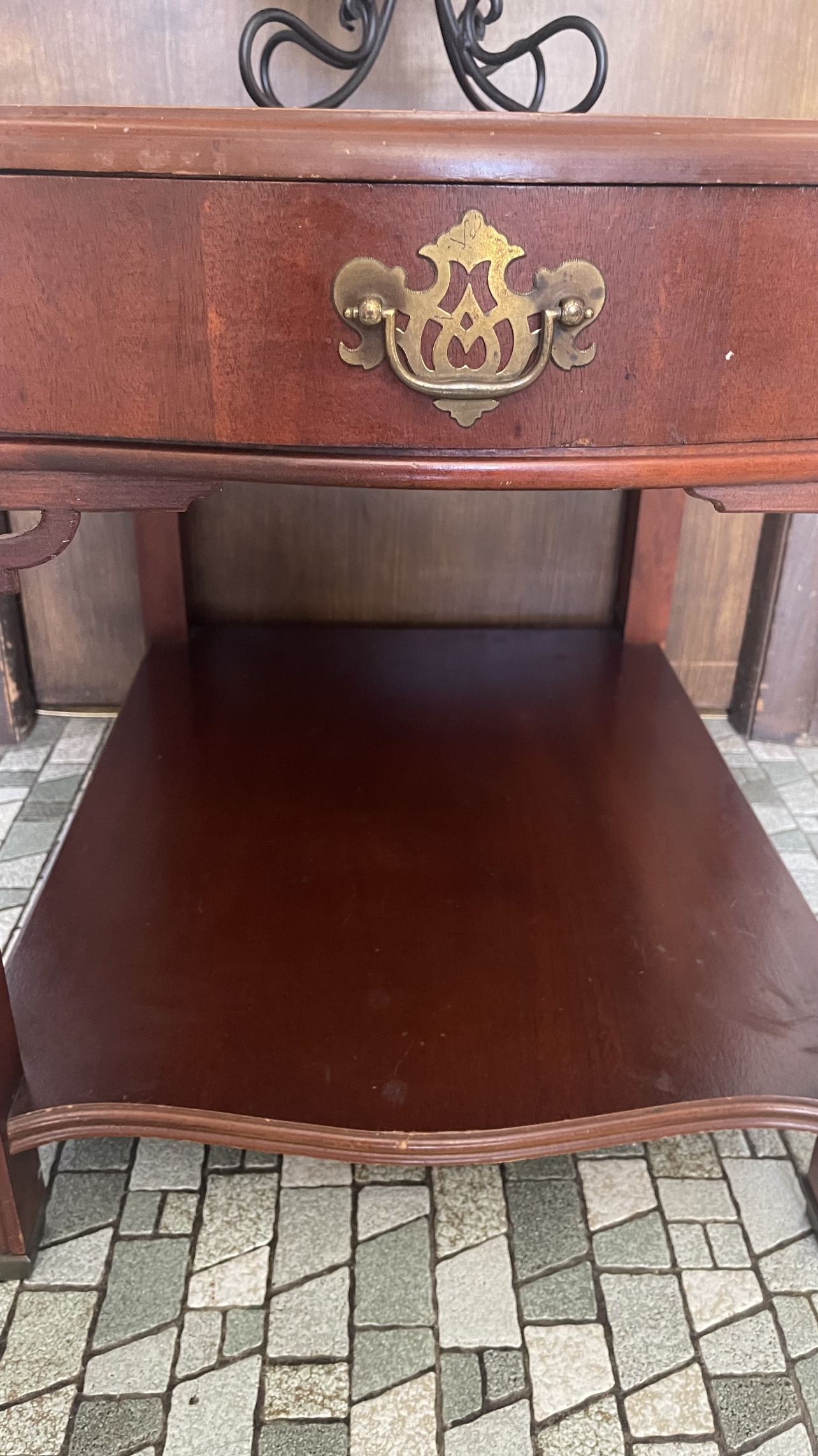 End Table with drawer Please Check more pictures condition - photo 4