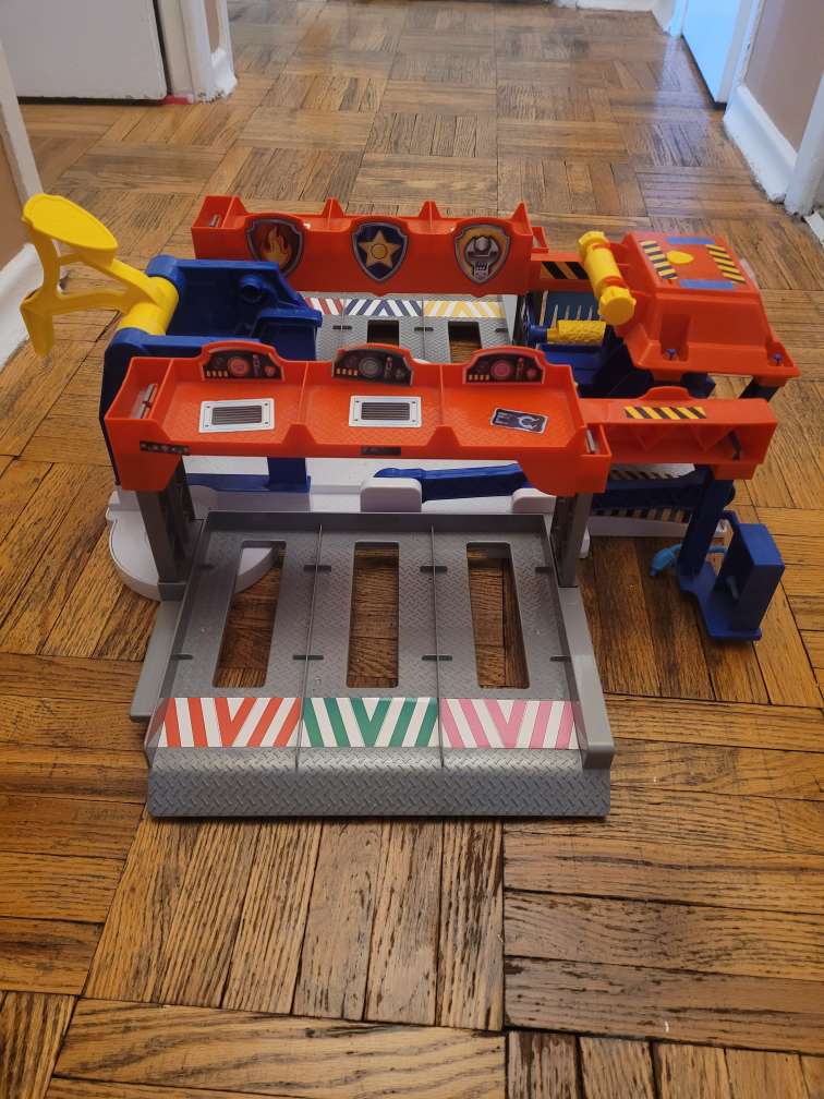 Paw Patrol 4 Level Parking Garage - photo 2