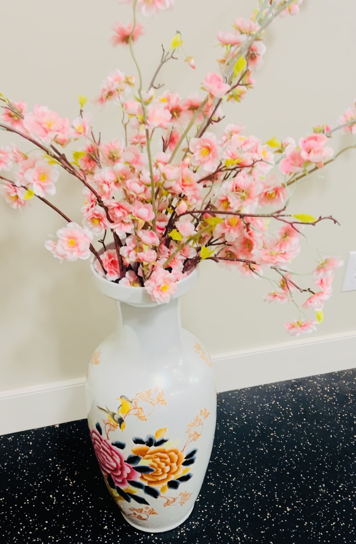 Tall pastel White Vase with Floral design - photo 2