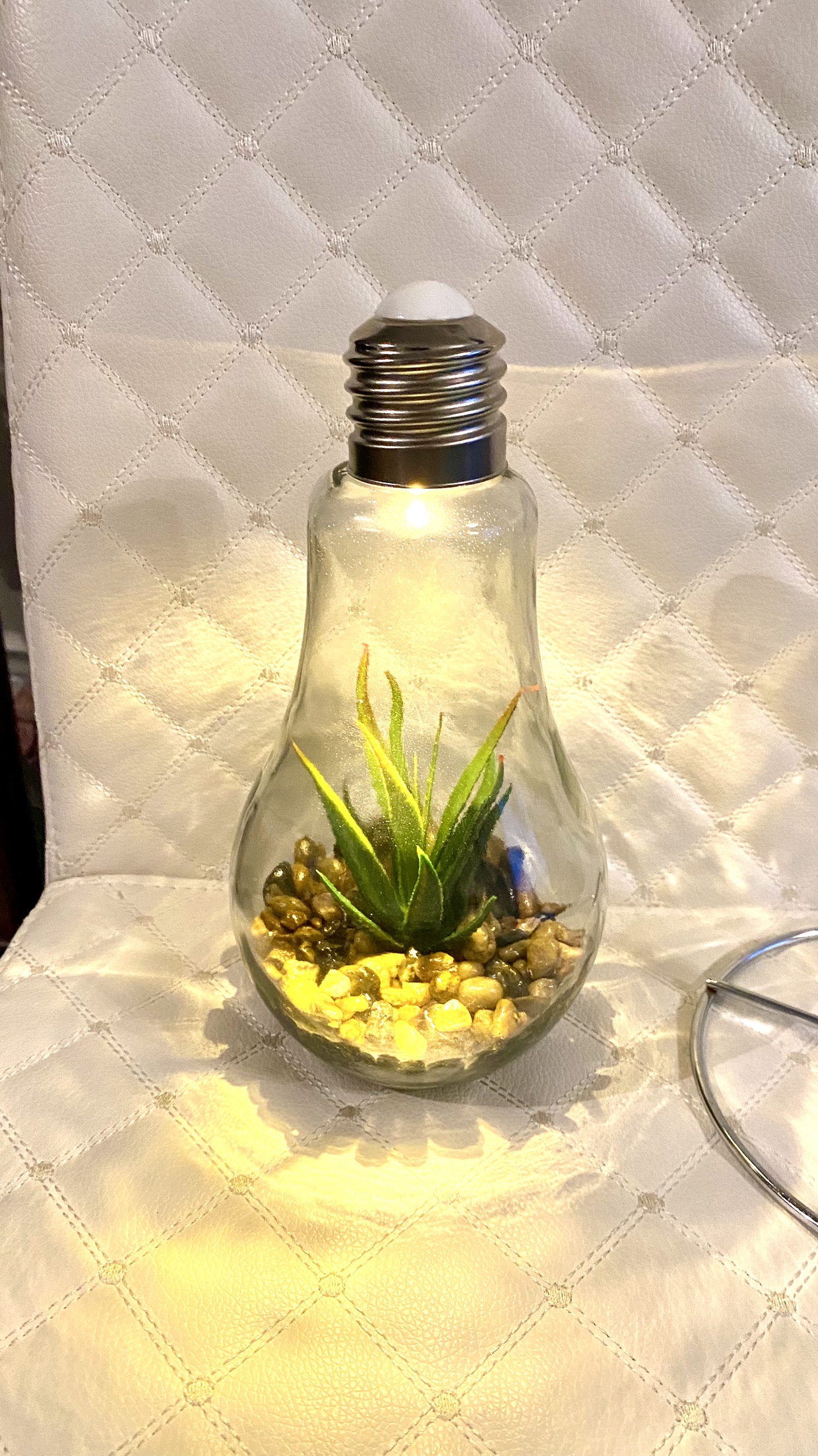 Ice Cube Trays + decor lamp + paper towel holder #freecycle - photo 2