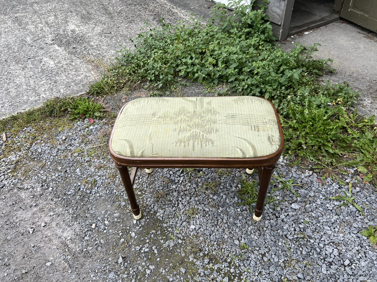 Vanity Set with Mirror and Stool - photo 2