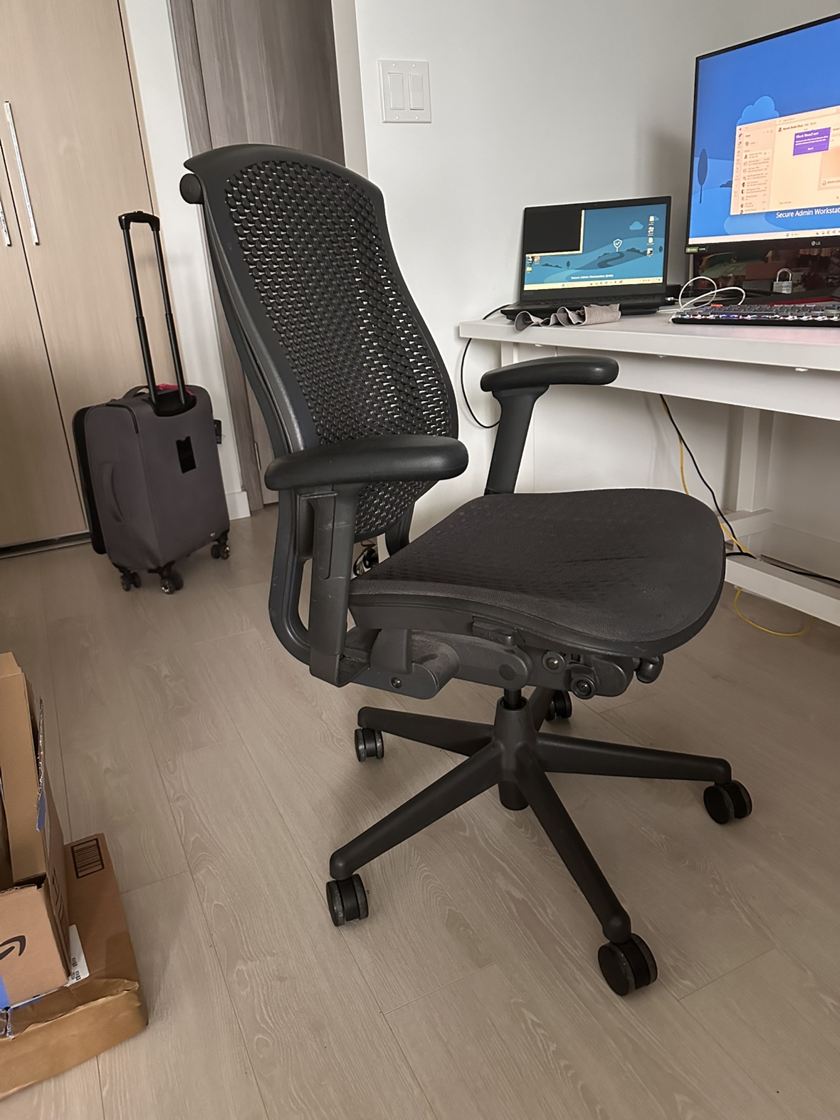 Herman Miller Chair - photo 4