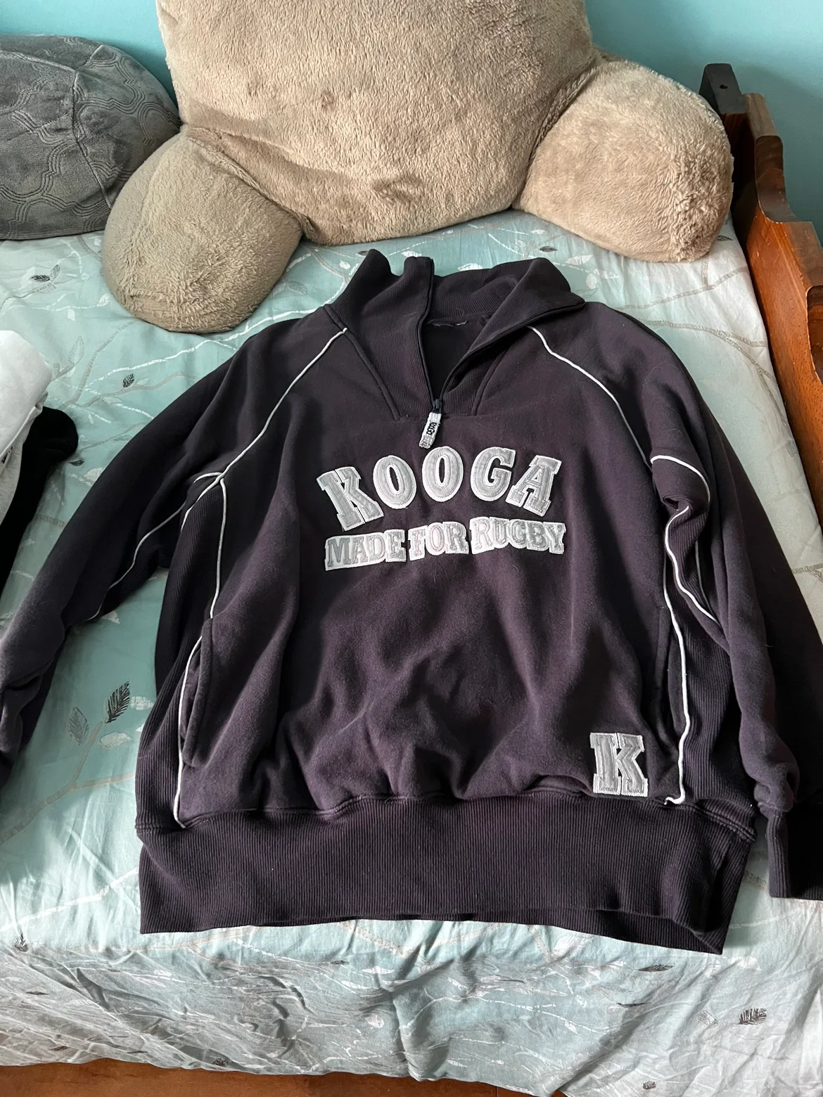 3 Hooded Sweatshirts image indicator(3)