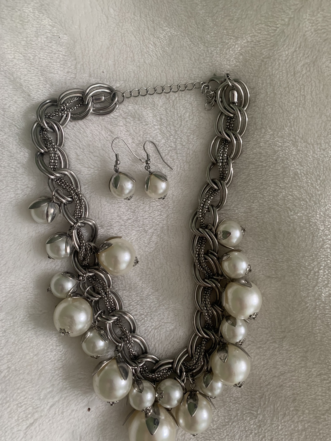 Pearl Necklace & Earrings
