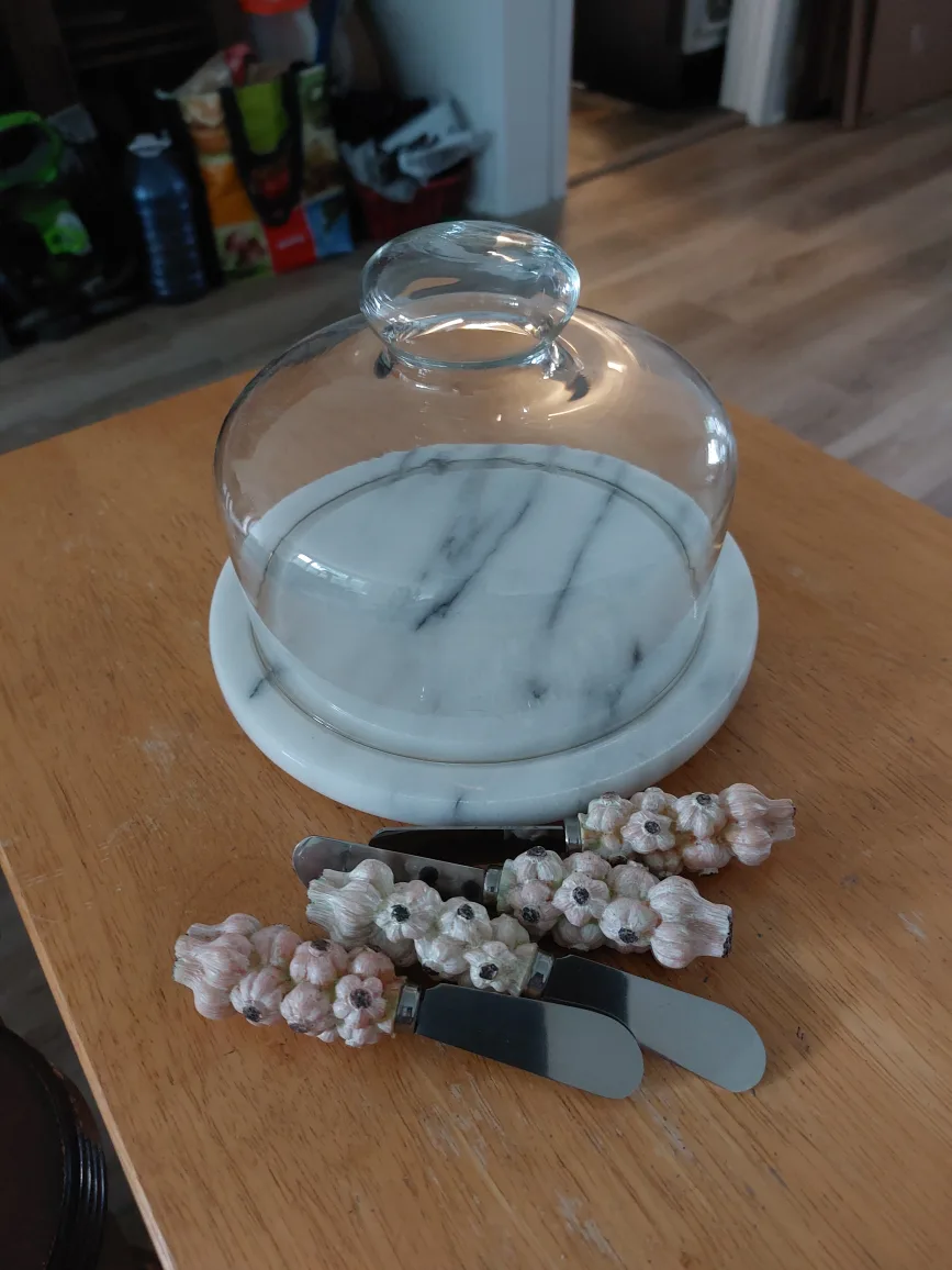 Covered Marble Cheese Plate thumbnail