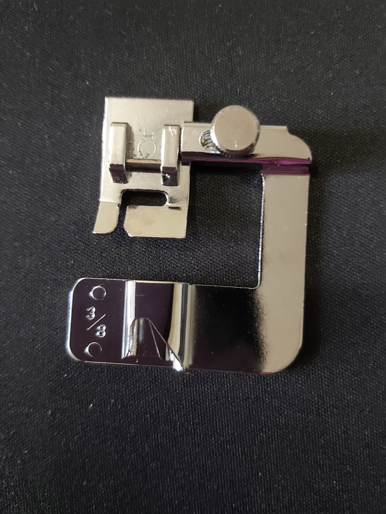zipper foot and rolled  hem foot - photo 4